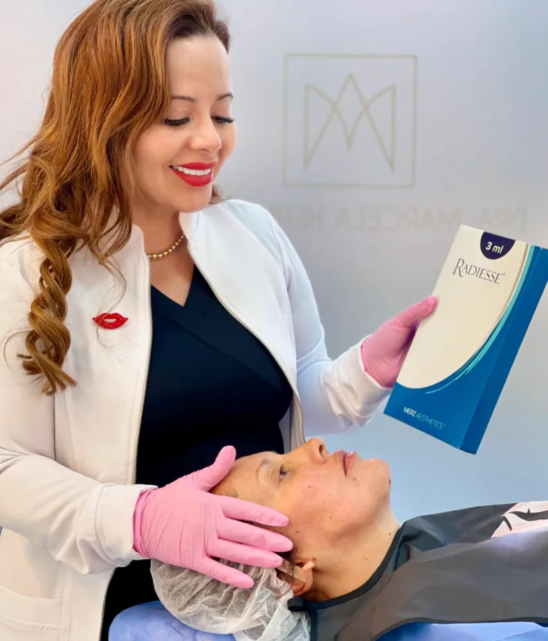Periodontist and implant specialist Dra. Marcela Hernández treating a patient near Bogotá Colombia