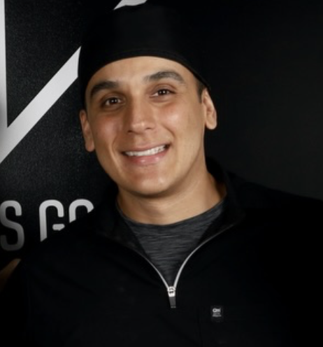 Dr. Carlos Gómez Hollywood smile specialist Cali Colombia Smilelab-7 CAD CAM porcelain veneers