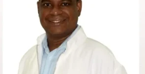 English-speaking dentists in Colombia: Dr. Carlos Samir Cáceres Jaramillo for my dental implants